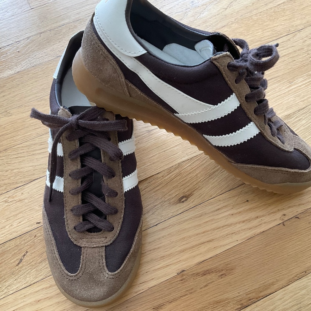 Gola Brown White Tan Classic Sneakers - Picture 5 of 7